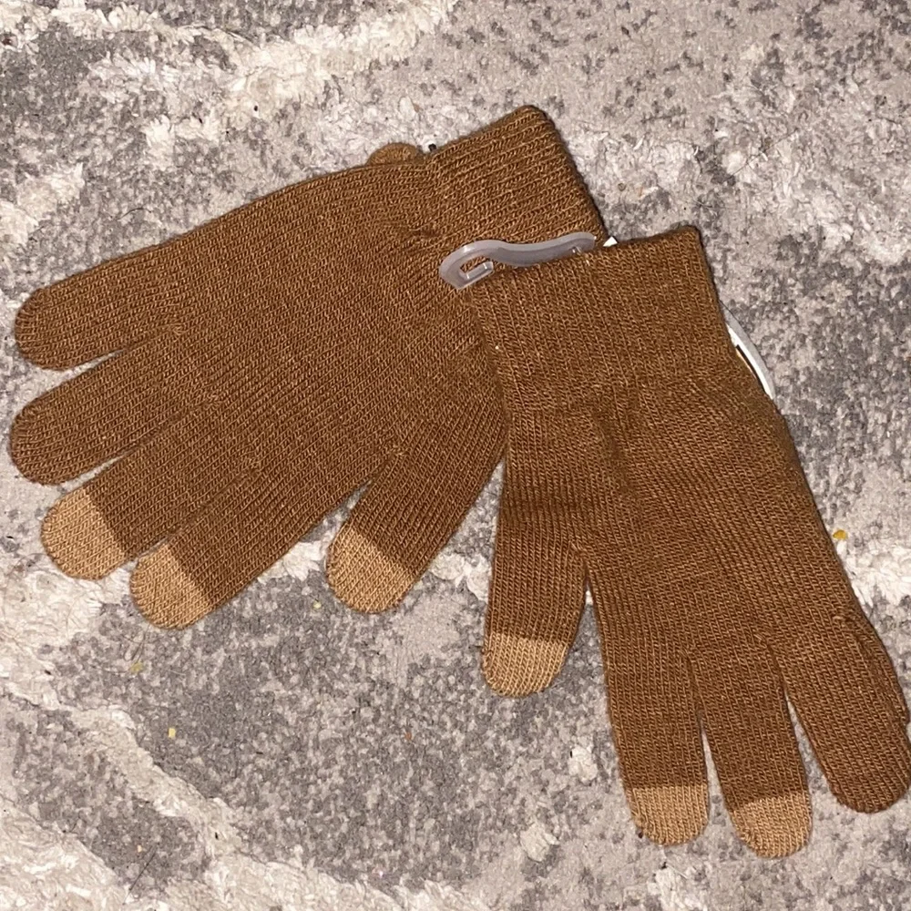 Gloves